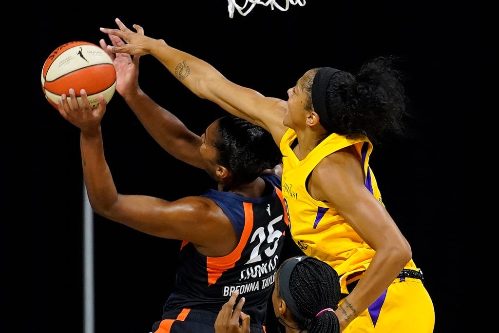 Candace Parker Earns 2020 WNBA Defensive Player of the Year