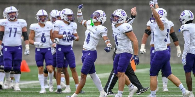 Holy Cross beats Harvard 2022