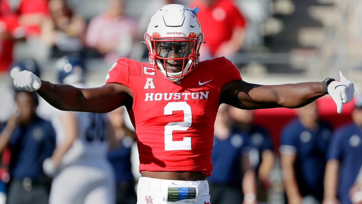 Houston defensive back Gervarrius Owens