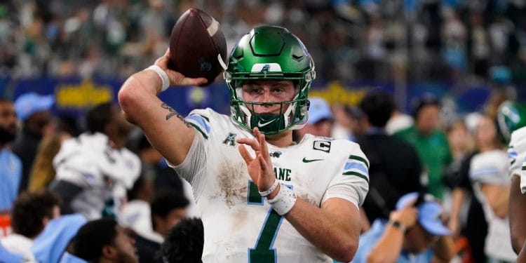 Tulane quarterback Michael Pratt