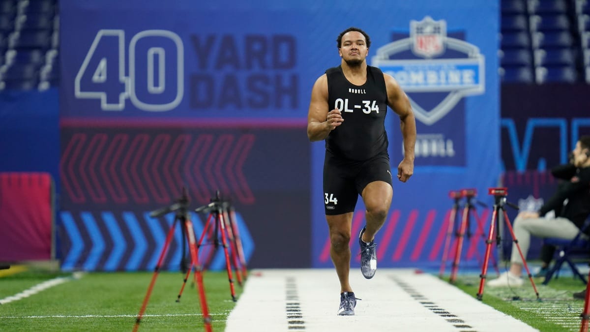 Boise State offensive lineman John Ojukwu