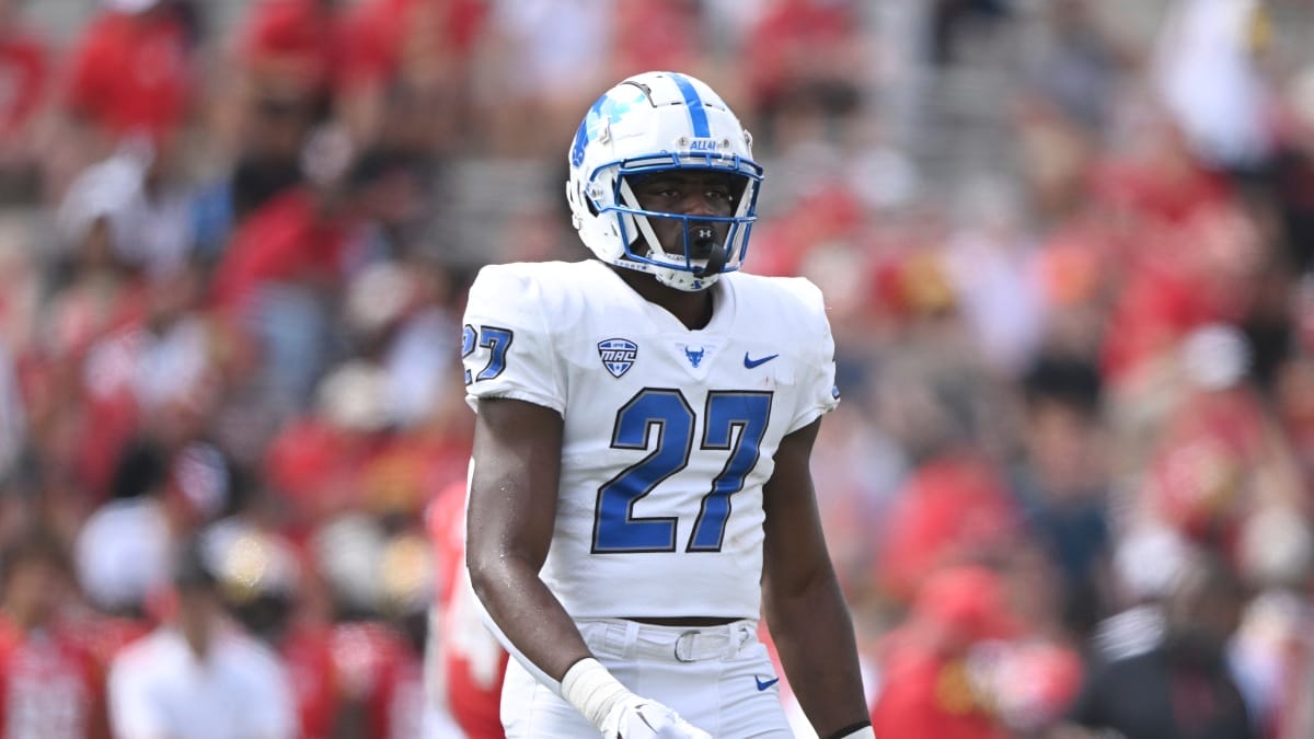 Buffalo running back Mike Washington