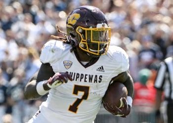 Central Michigan running back Lew Nichols III