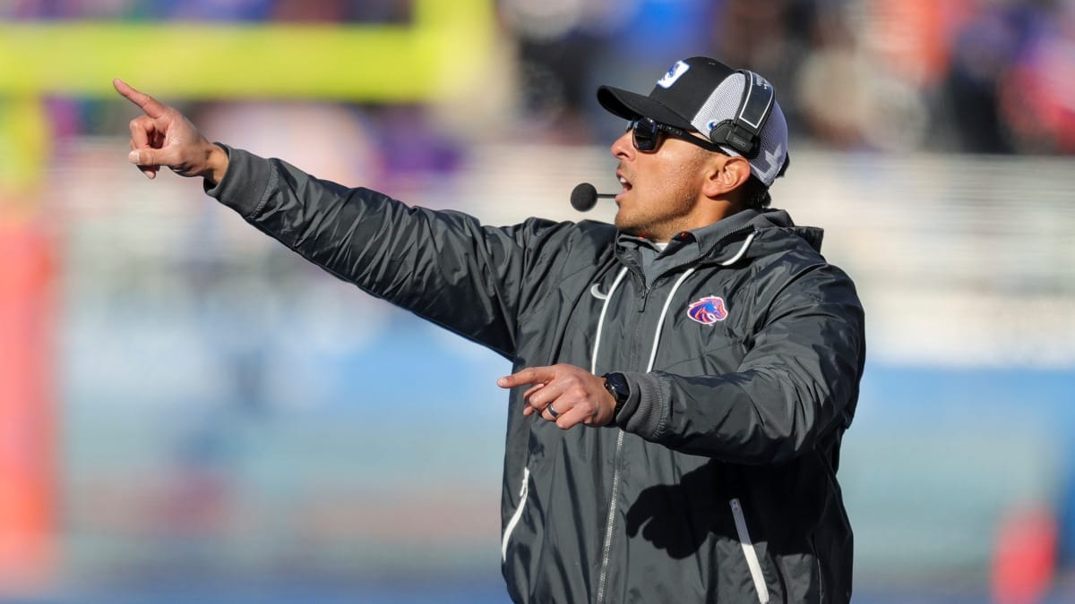 Boise State head coach Andy Avalos