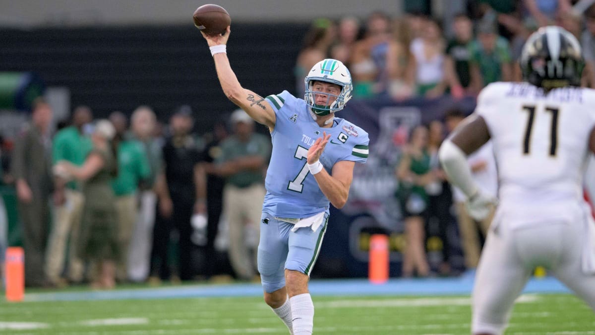 Tulane quarterback Michael Pratt