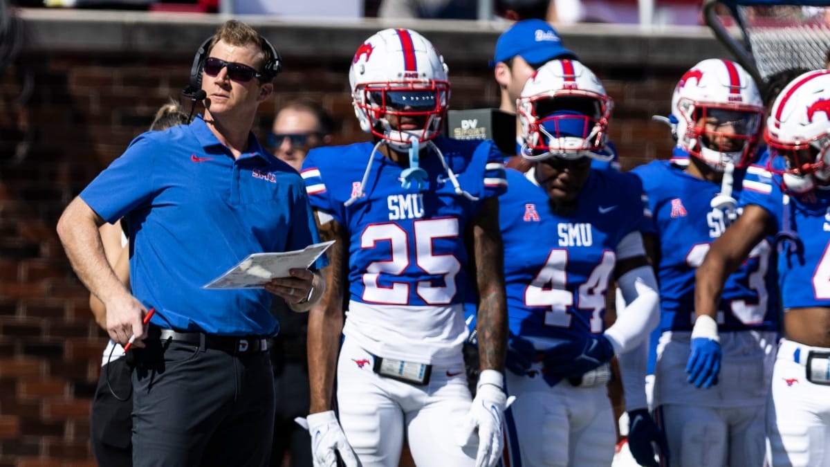 SMU head coach Rhett Lashlee