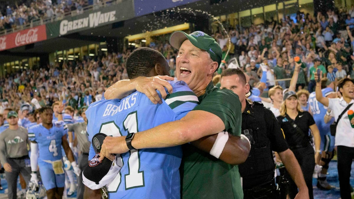 Tulane head coach Willie Fritz