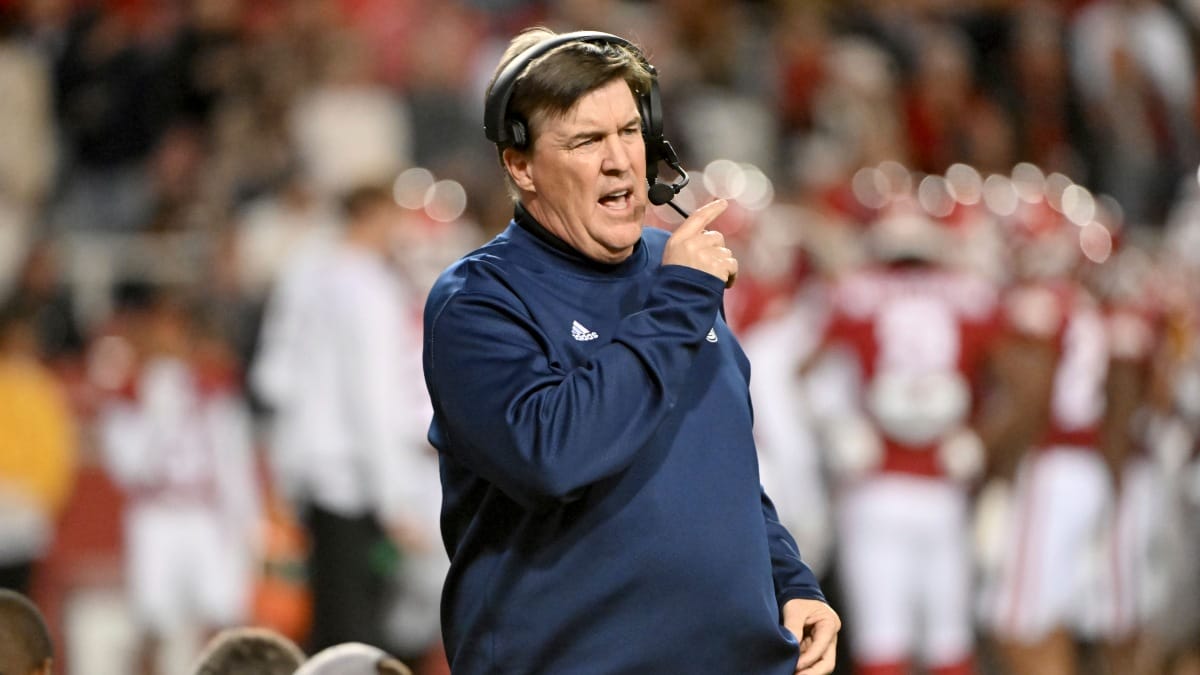 Florida International coach Mike MacIntyre