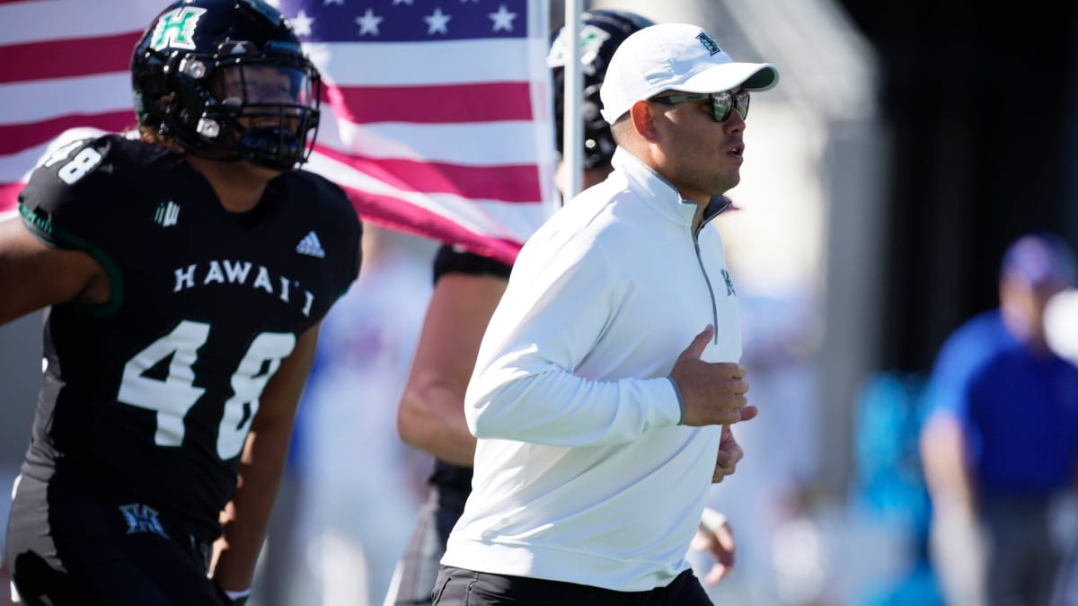Hawaii head coach Timmy Chang