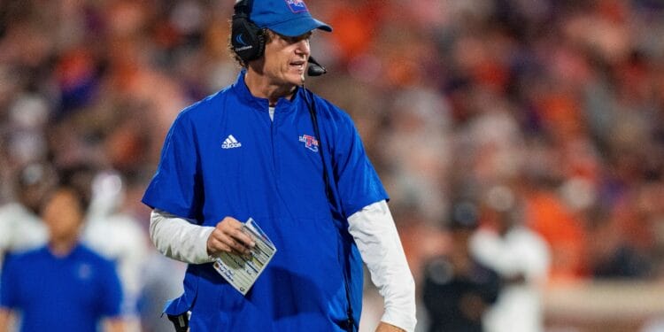 Louisiana Tech coach Sonny Cumbie