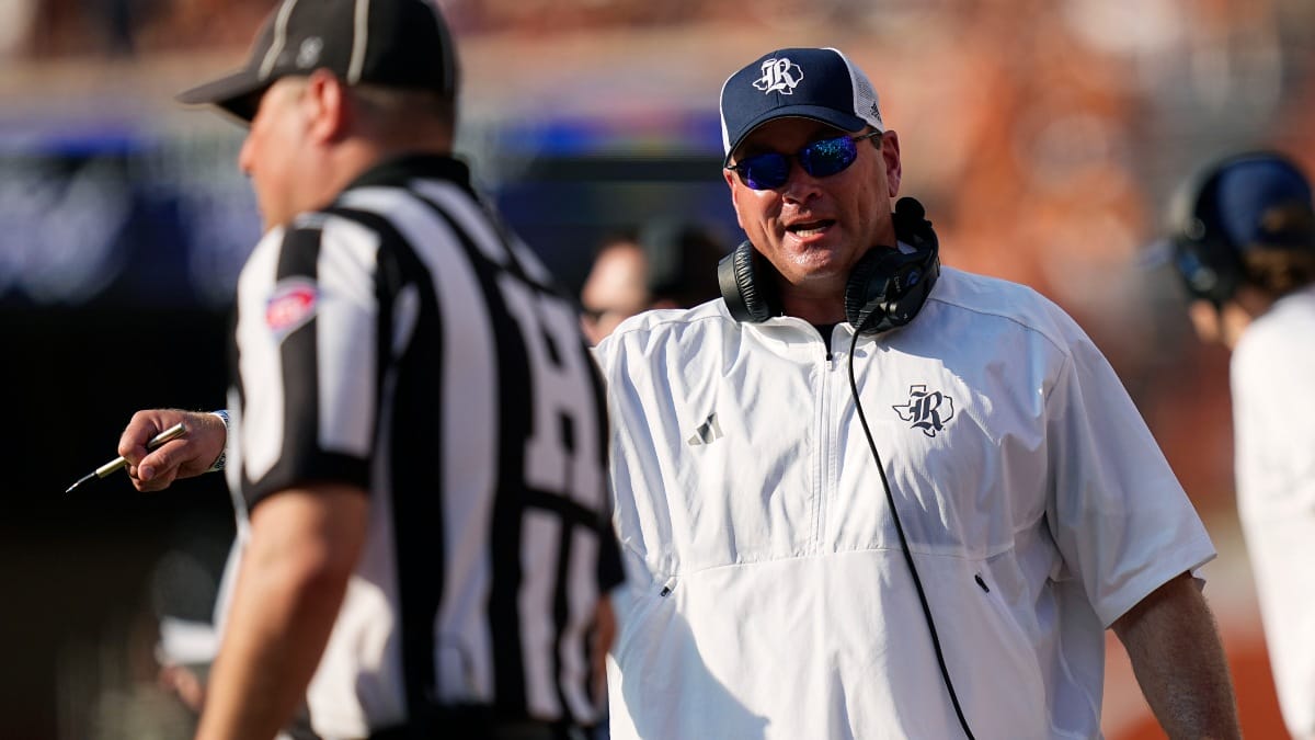 Rice head coach Mike Bloomgren