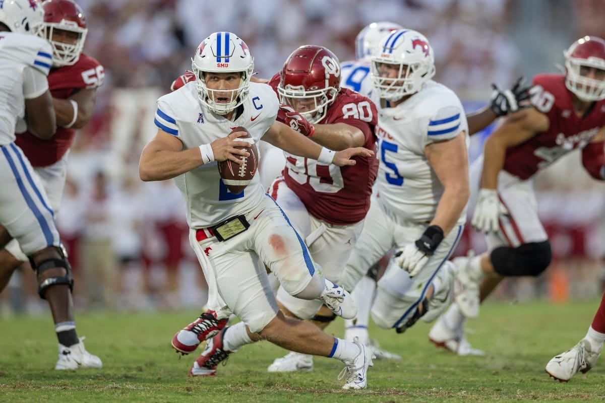 SMU quarterback Preston Stone