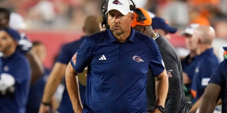 UTSA head coach Jeff Traylor