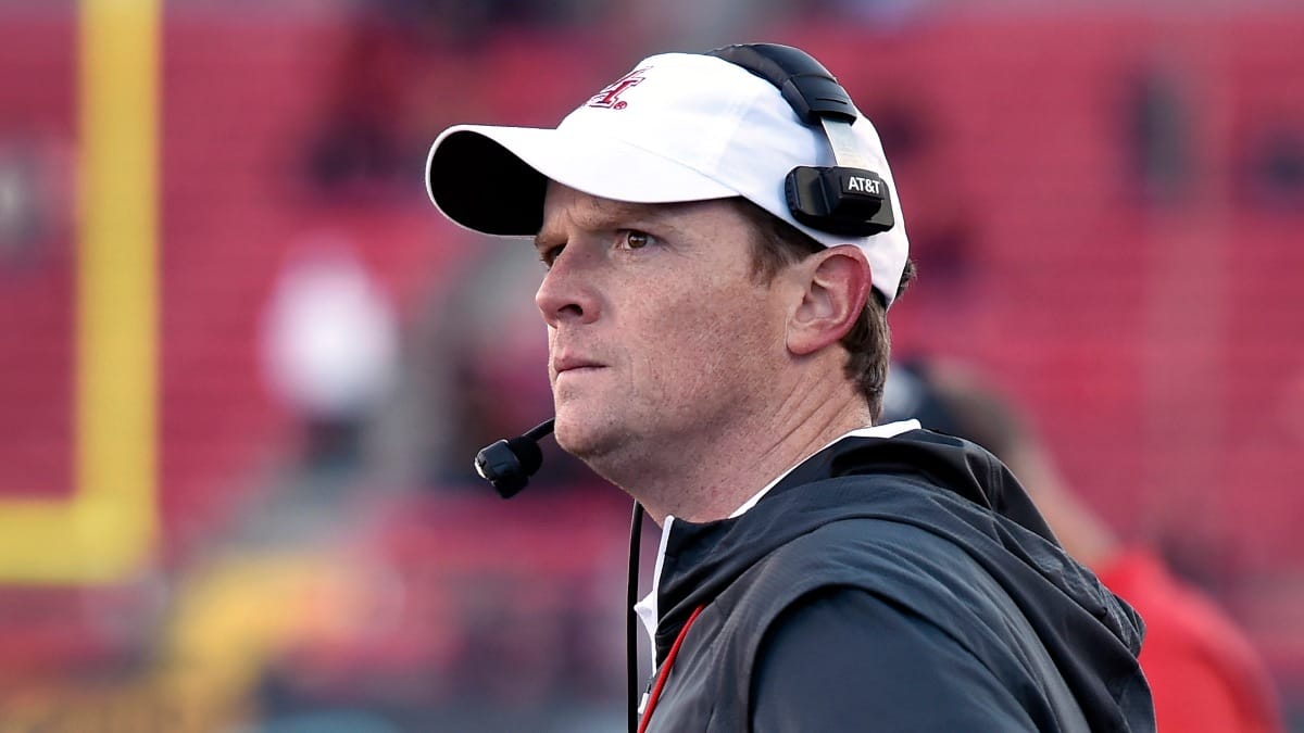 Houston coach Major Applewhite
