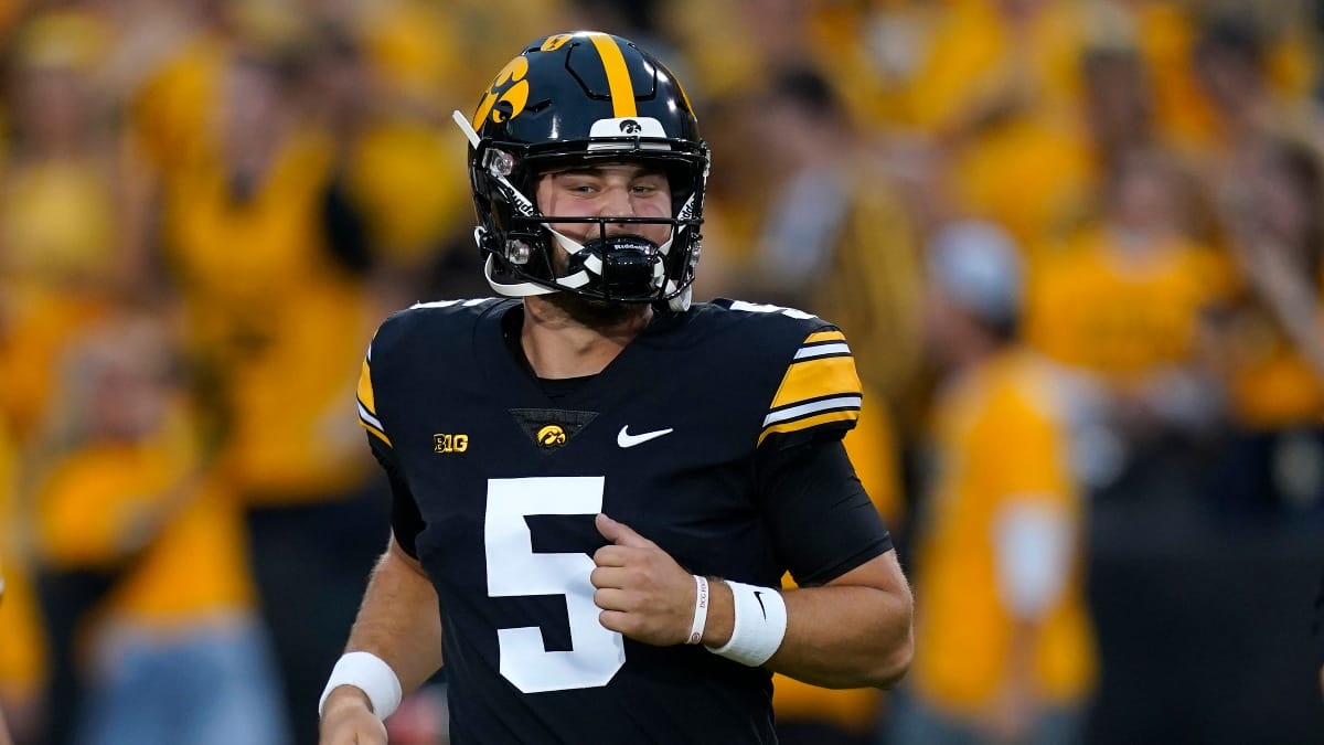 Iowa quarterback Joe Labas