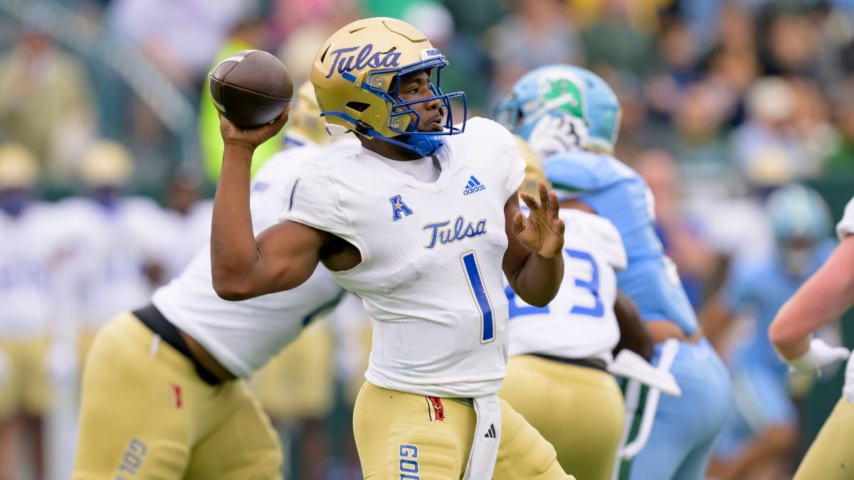Tulsa quarterback Braylon Braxton