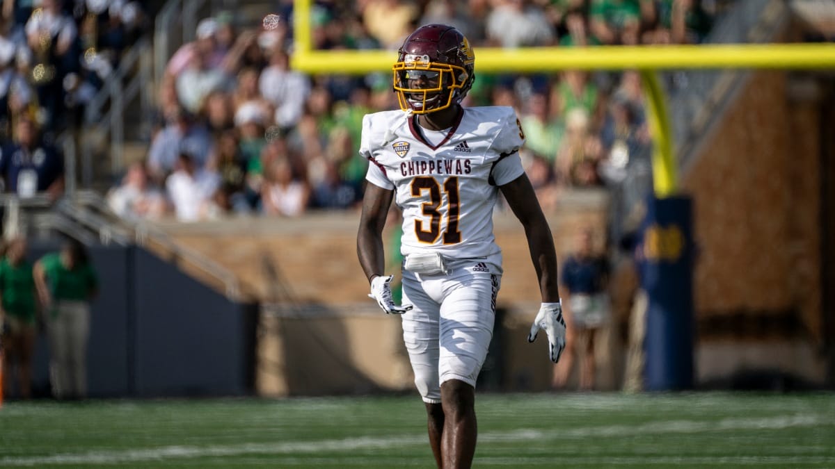 Central Michigan defensive back Marcus Badgett