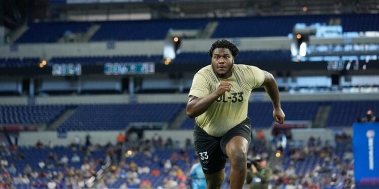 Connecticut offensive lineman Christian Haynes