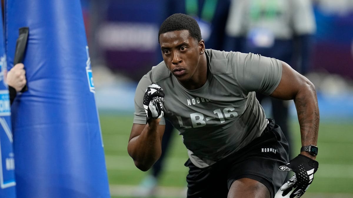 Georgia State linebacker Jontrey Hunter