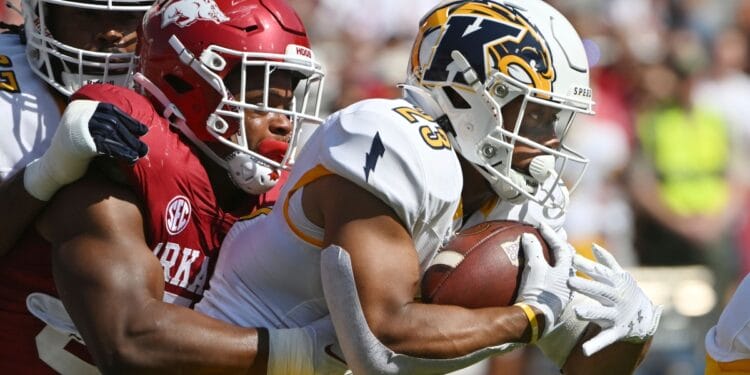 Kent State running back Jaylen Thomas