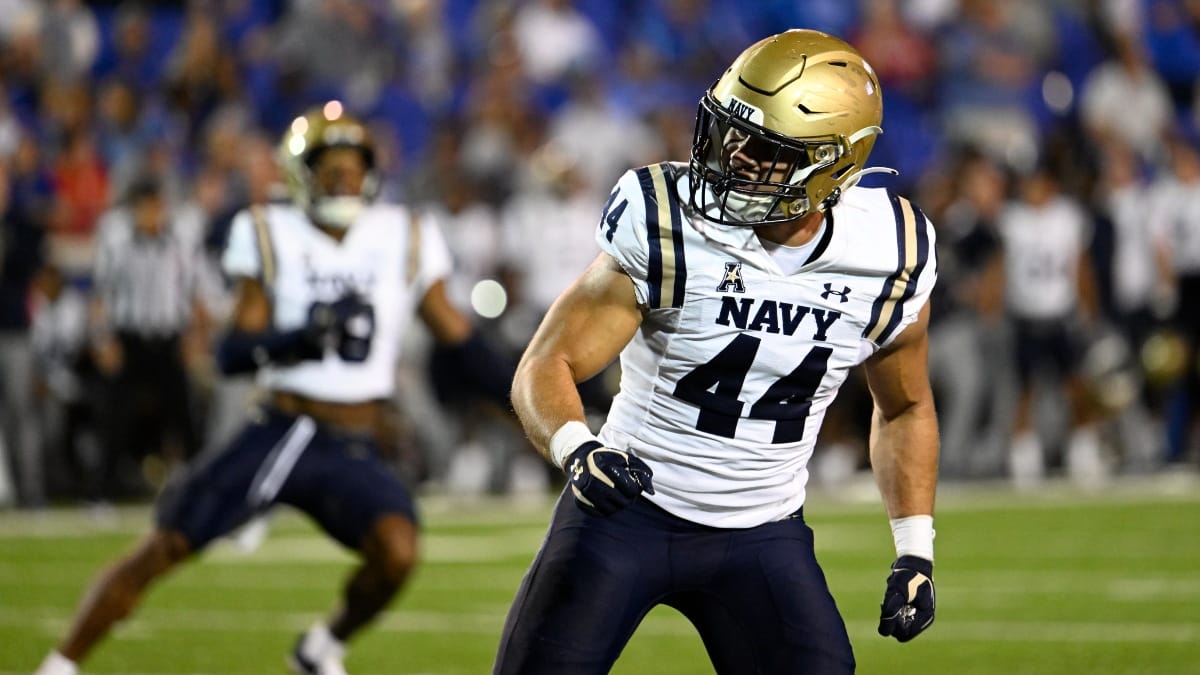 Navy linebacker Colin Ramos