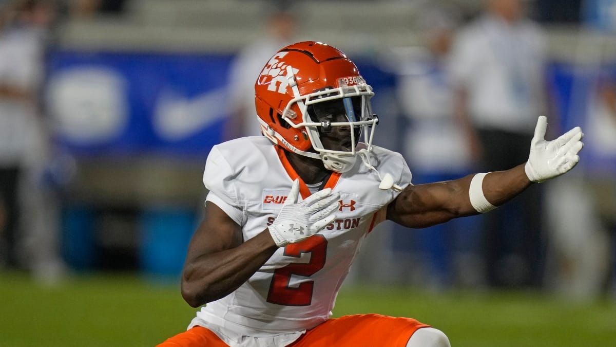 Sam Houston wide receiver Ife Adeyi