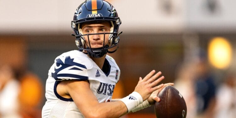 UTSA quarterback Owen McCown