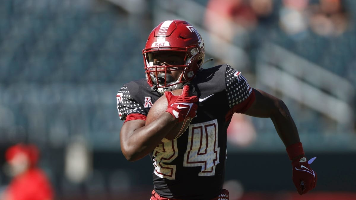 Temple running back Joquez Smith