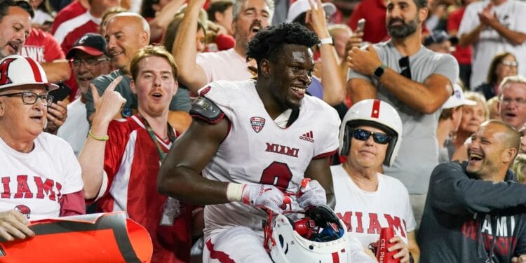 Miami (OH) RedHawks defensive lineman Brian Ugwu