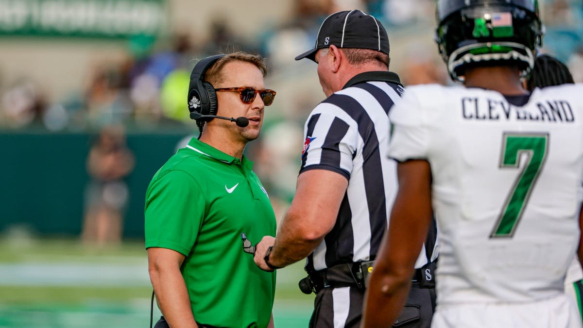 North Texas head coach Eric Morris