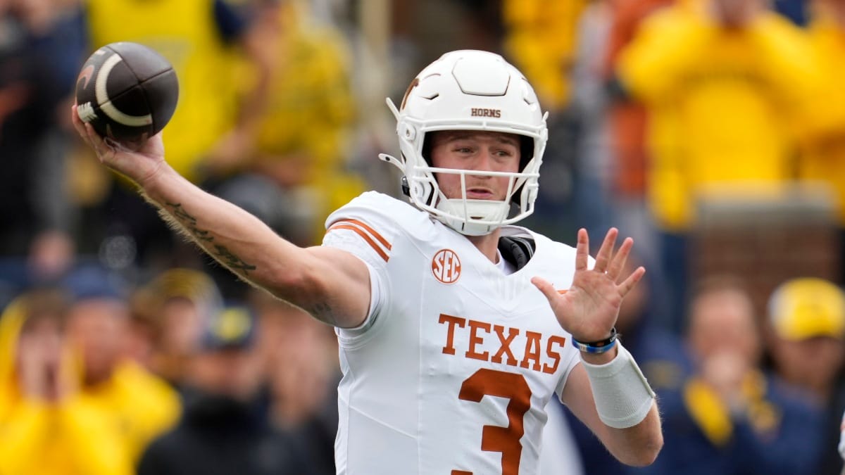 Texas quarterback Quinn Ewers