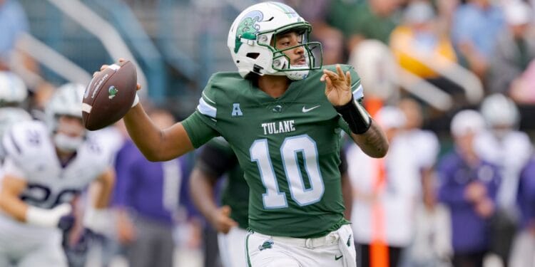 Tulane quarterback Darian Mensah