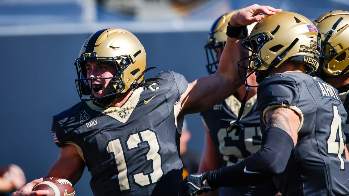 Army quarterback Bryson Daily