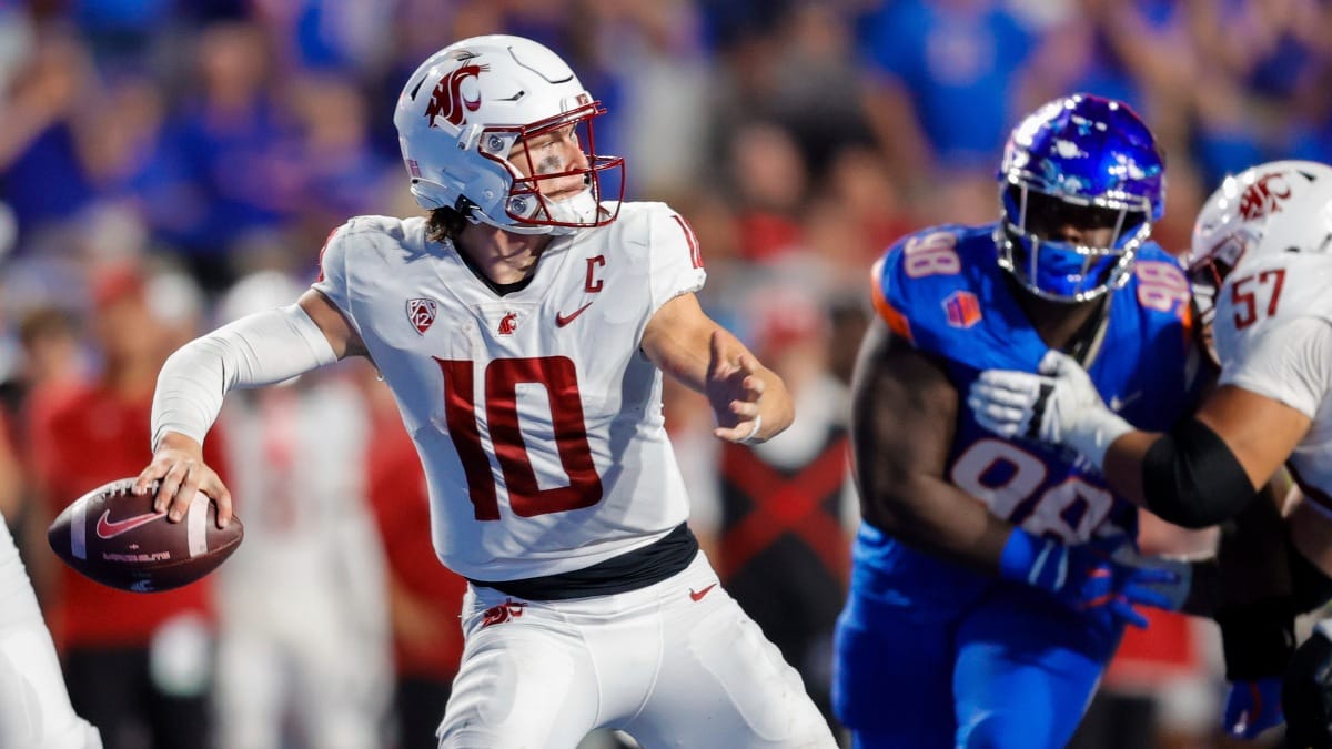 Washington State quarterback John Mateer