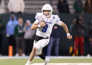 Memphis QB Seth Henigan
