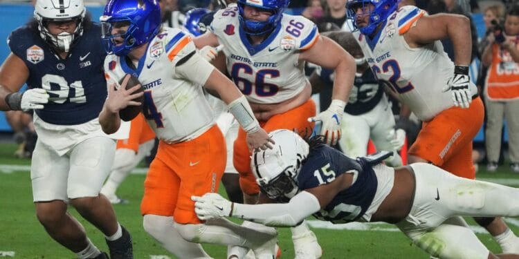 Boise State quarterback Maddux Madsen