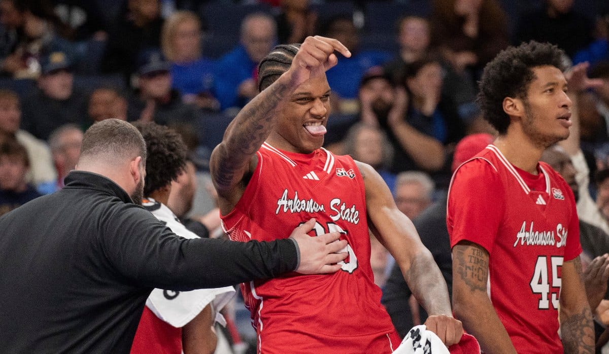 Arkansas State forward Izaiyah Nelson