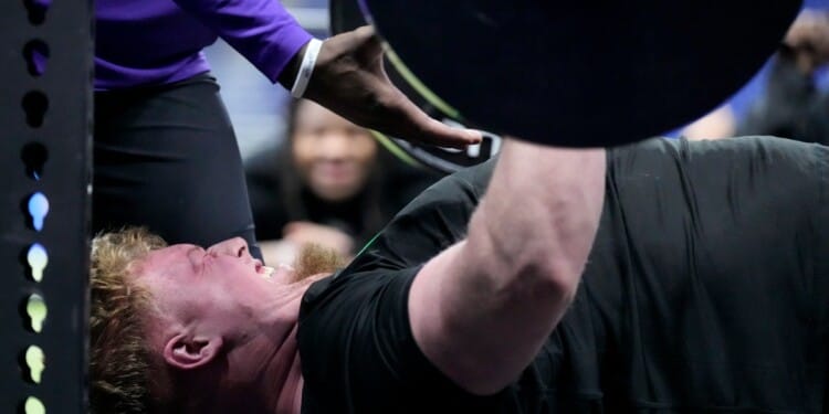 Connecticut offensive lineman Chase Lundt