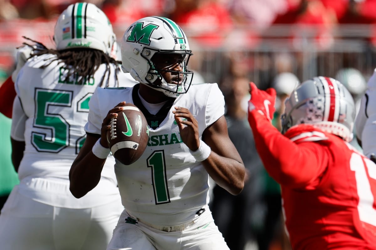 Marshall quarterback Braylon Braxton