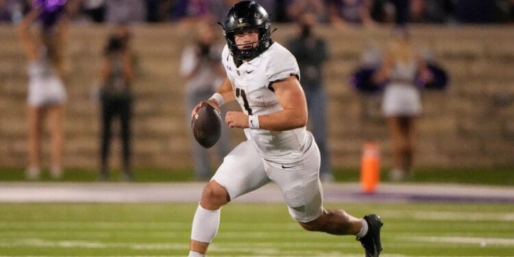 Army quarterback Cale Hellums