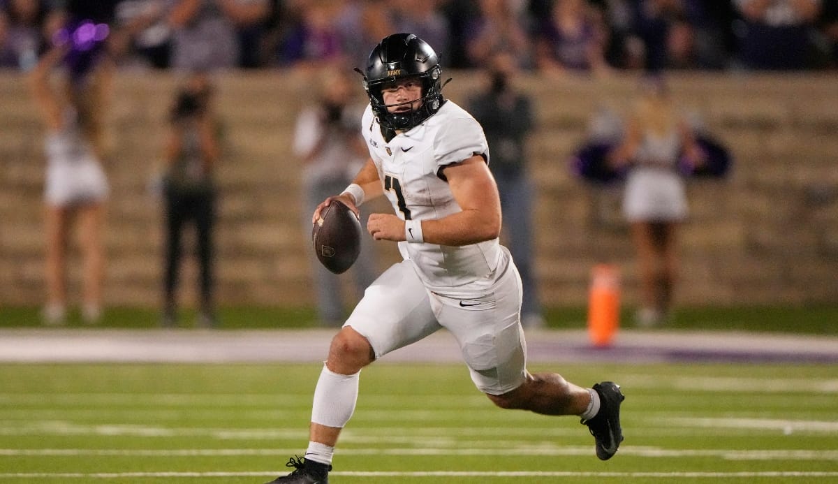 Army quarterback Cale Hellums