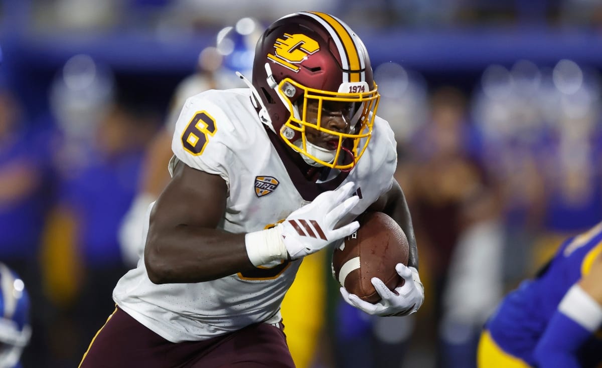 Central Michigan running back Trey Cornist