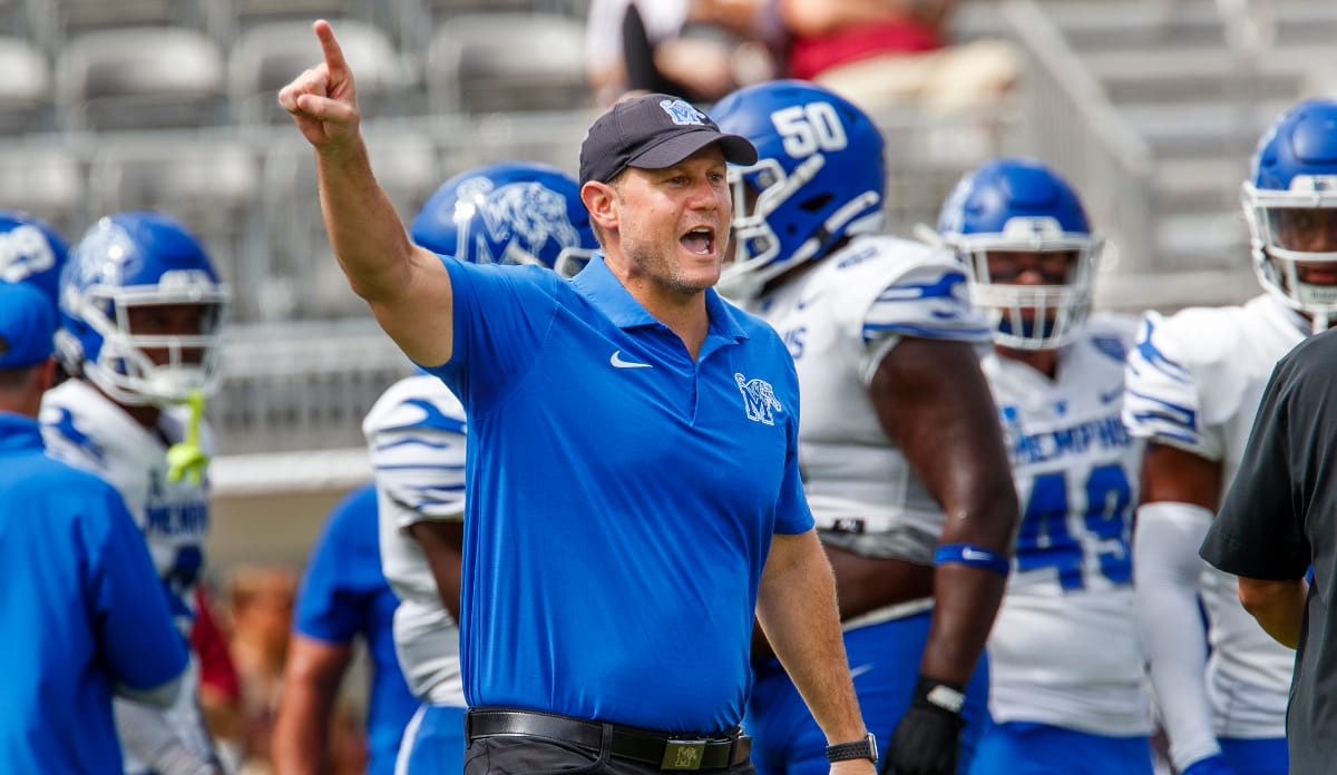 Memphis head coach Ryan Silverfield