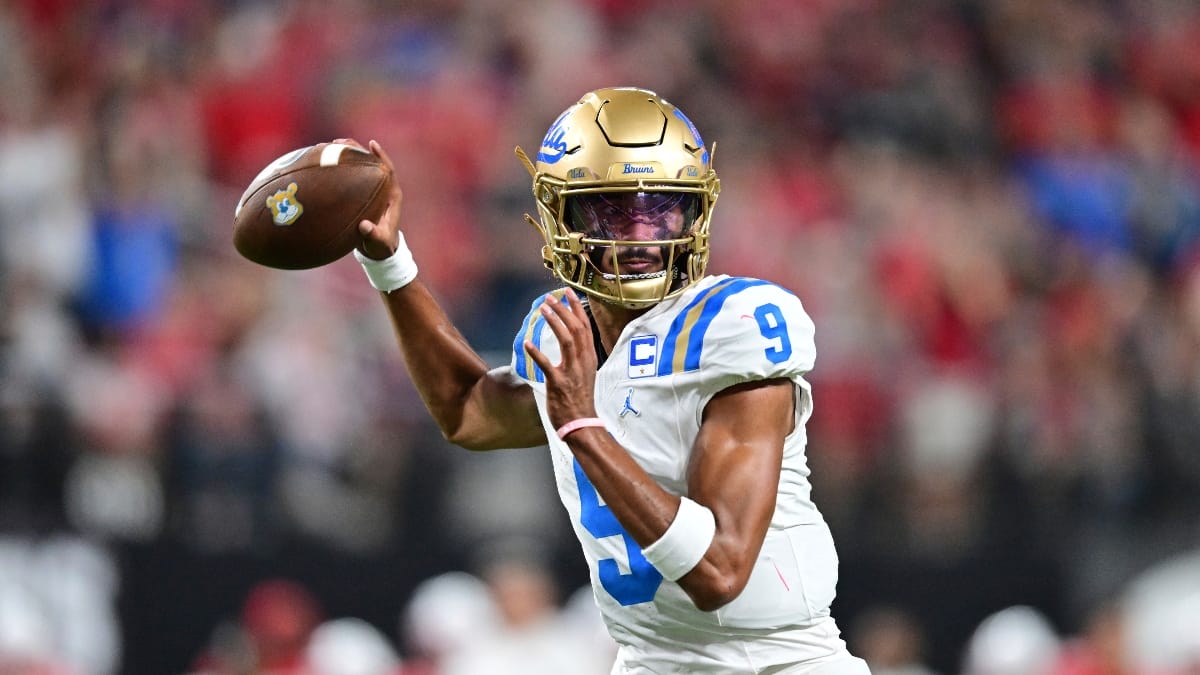 UCLA quarterback Nico Iamaleava
