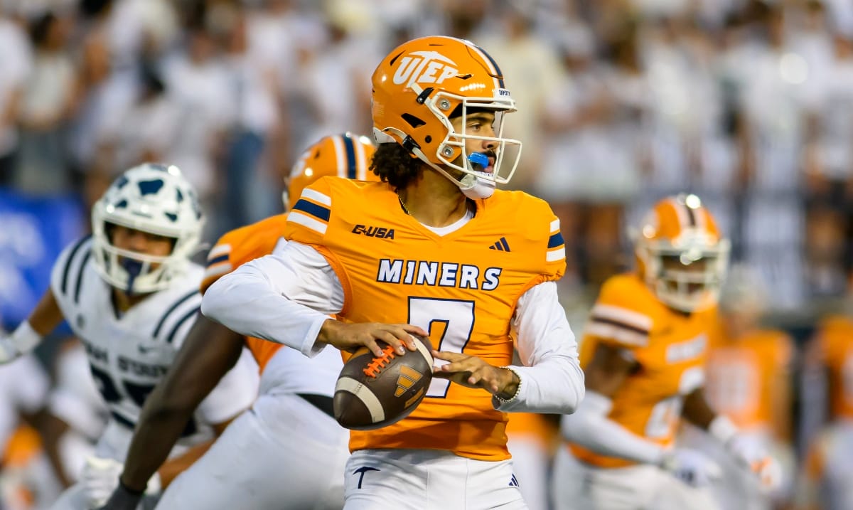 UTEP quarterback Malachi Nelson