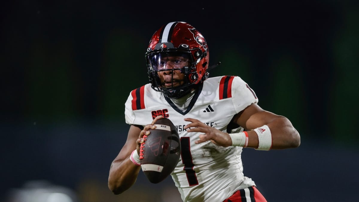 Arkansas State quarterback Jaylen Raynor