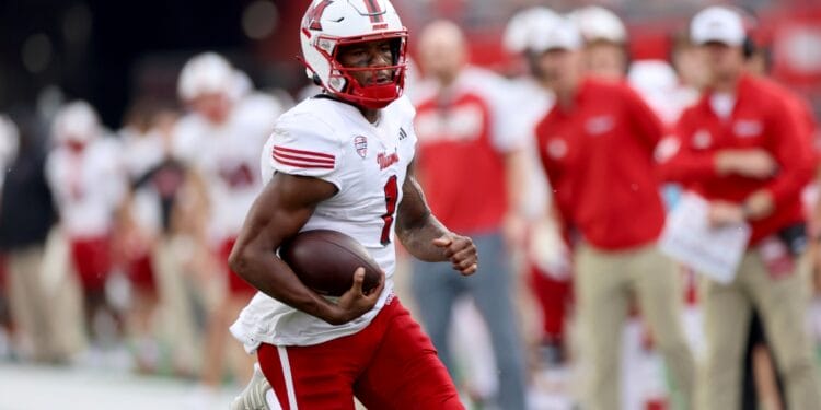 Miami (OH) QB Dequan Finn