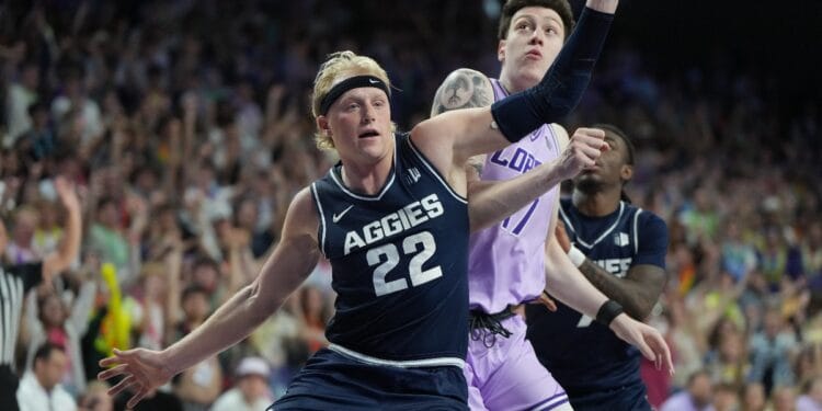 Utah State forward Karson Templin