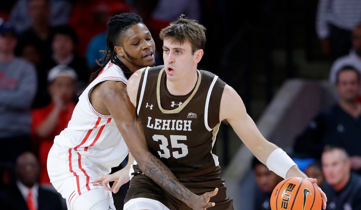 Lehigh forward Hank Alvey